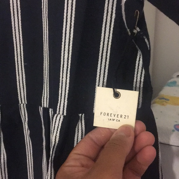 Forever 21 black and cream dress - Picture 2 of 5